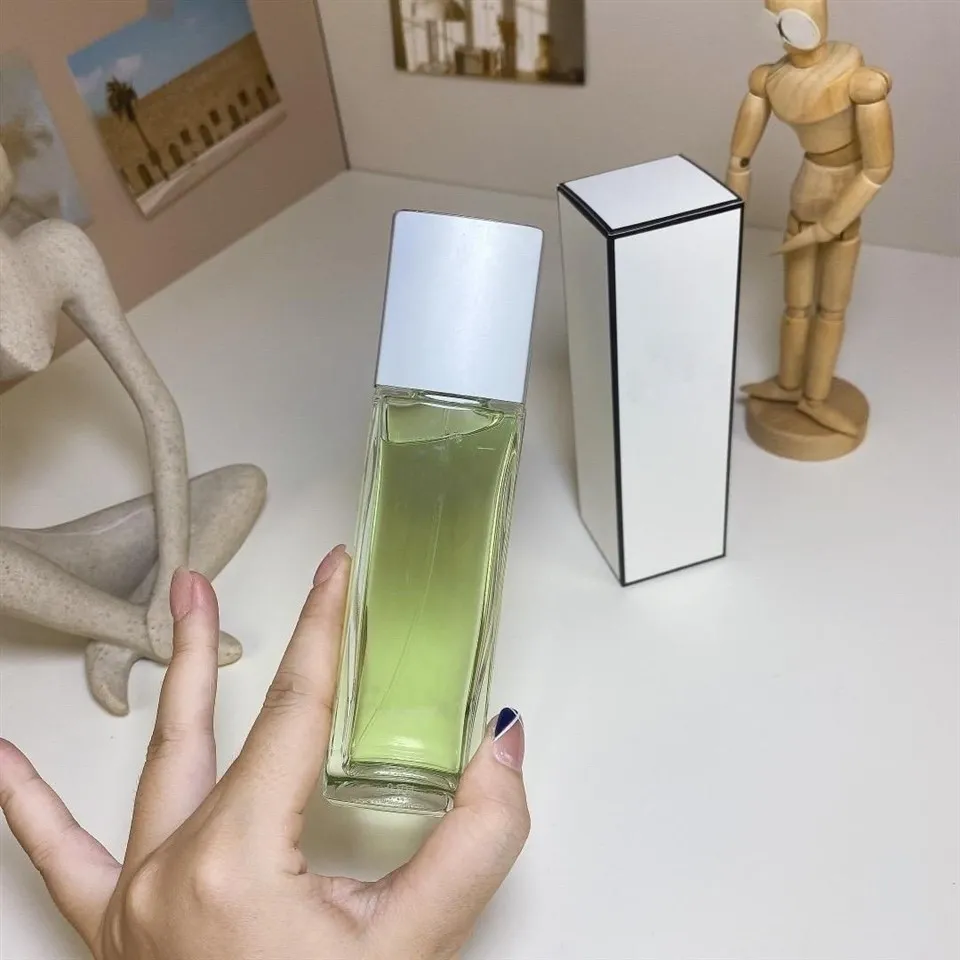 iris-pallida-eau-de-parfum-luxury-powdery-root-bottle-front-view